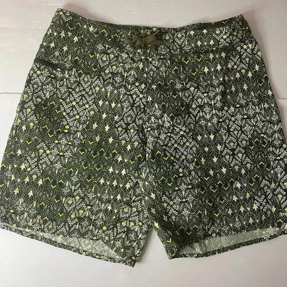 Patagonia Other - Patagonia Wavefarer Board Shorts Size 38 Dark Green Yellow